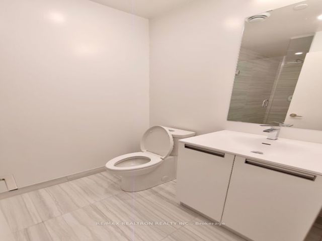 311 - 160 Kingsway Cres W