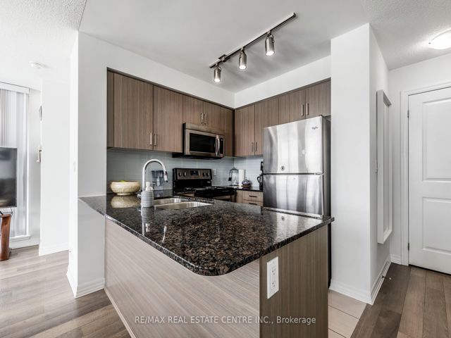 719 - 80 Esther Lorrie Dr