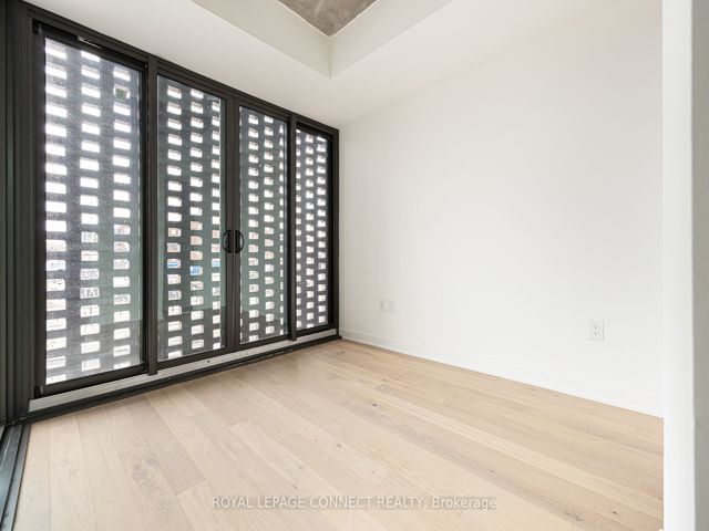 313 - 2625 Dundas St W