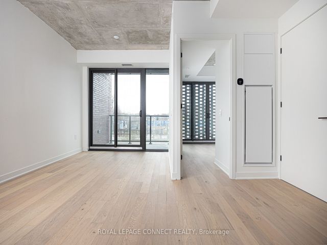 313 - 2625 Dundas St W