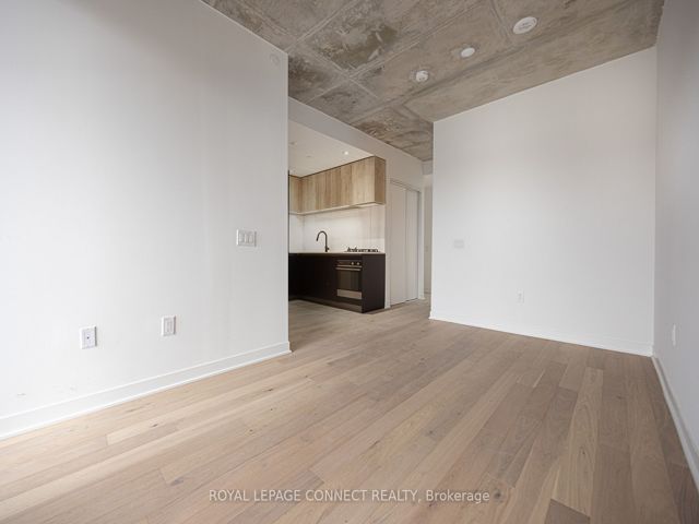 313 - 2625 Dundas St W