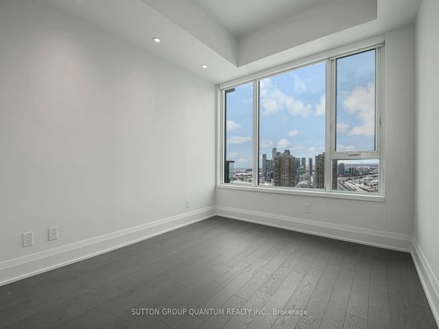 4211w - 1928 Lake Shore Blvd W
