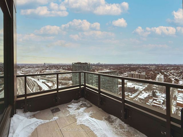 4211w - 1928 Lake Shore Blvd W