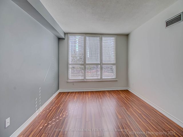 413 - 20 Southport St