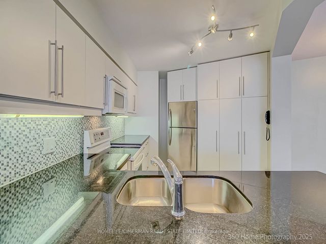 413 - 20 Southport St