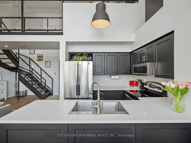 319 - 300 Manitoba St