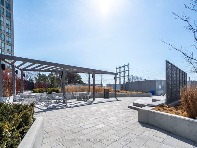 201 - 30 Samuel Wood Way