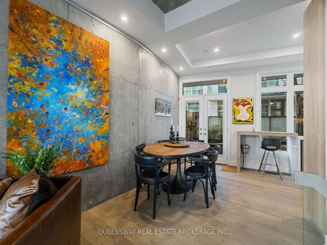TH6 - 2067 Lakeshore Blvd