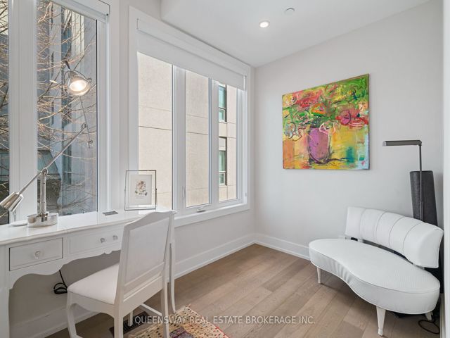 TH6 - 2067 Lakeshore Blvd
