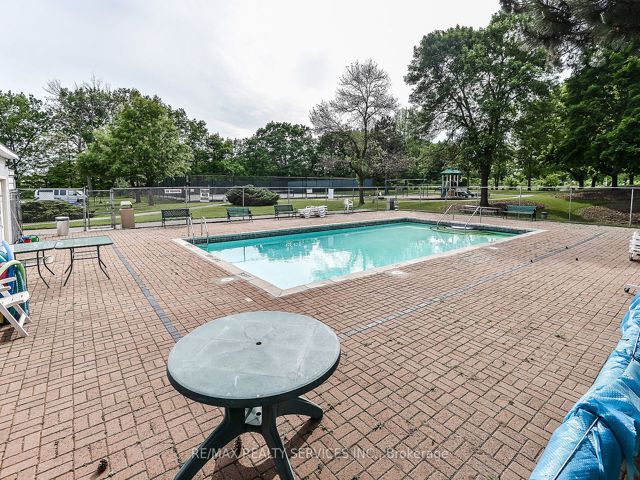 304 - 420 Mill Rd