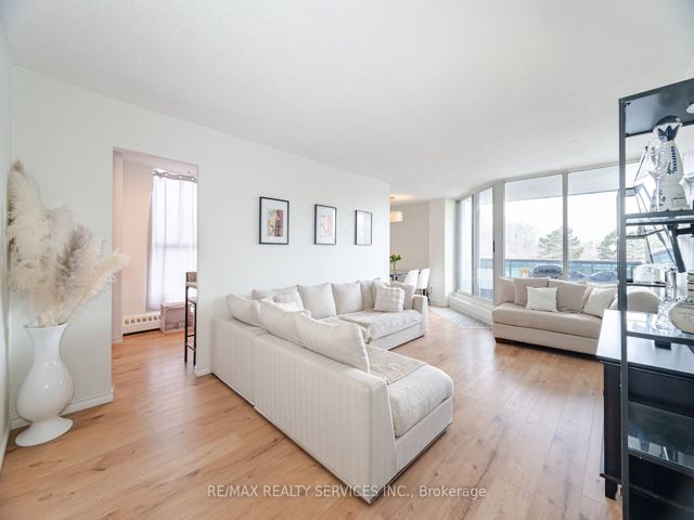 304 - 420 Mill Rd