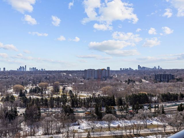 #1807 - 85 Emmett Ave S