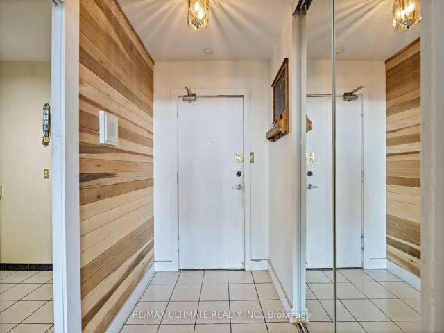 #1807 - 85 Emmett Ave S