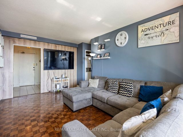 #1807 - 85 Emmett Ave S