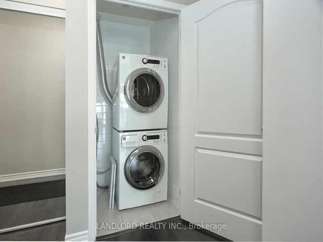 1107 - 3865 Lake Shore Blvd W