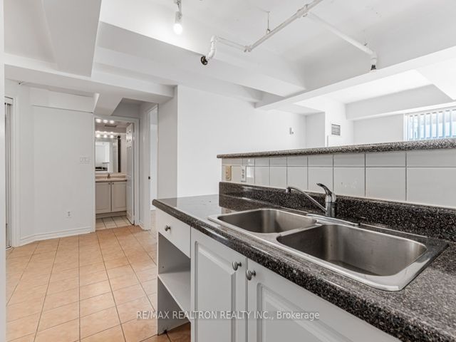 109 - 1407 Dupont St