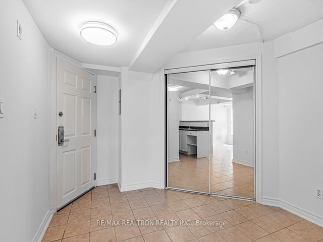 109 - 1407 Dupont St