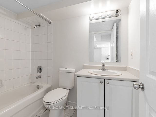 109 - 1407 Dupont St