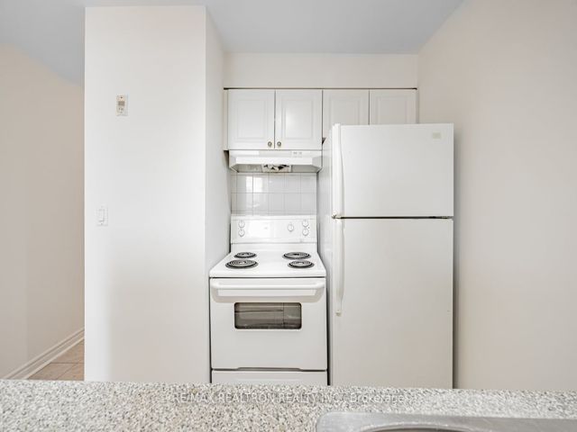 114 - 1401 Dupont St