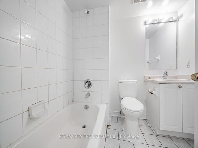 114 - 1401 Dupont St