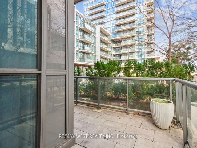 101 - 1185 The Queensway