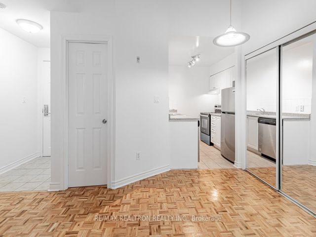 116 - 1401 Dupont St