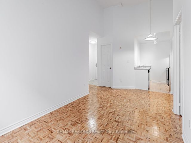 116 - 1401 Dupont St