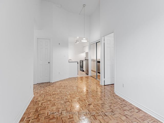 116 - 1401 Dupont St