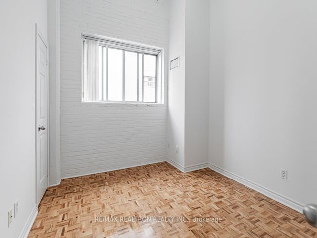 116 - 1401 Dupont St