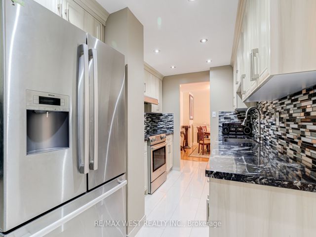 415 - 320 Dixon Rd