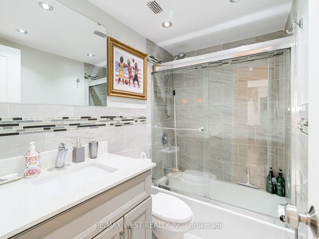 415 - 320 Dixon Rd