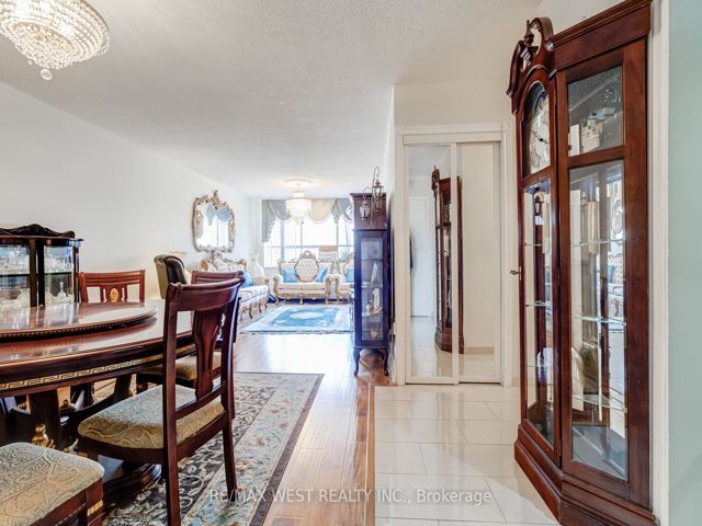 415 - 320 Dixon Rd