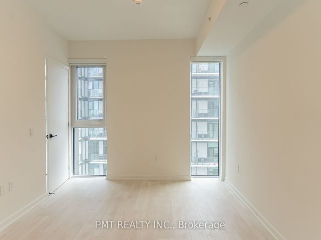 2110 - 1285 Dupont St