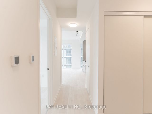 2110 - 1285 Dupont St