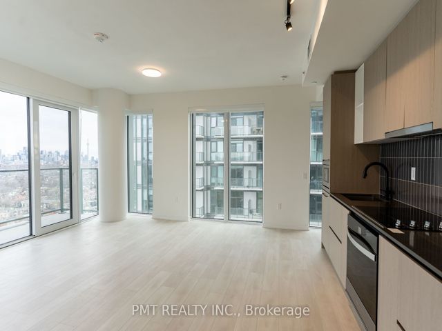 2110 - 1285 Dupont St