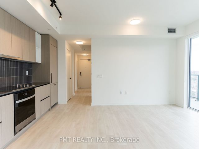 2110 - 1285 Dupont St