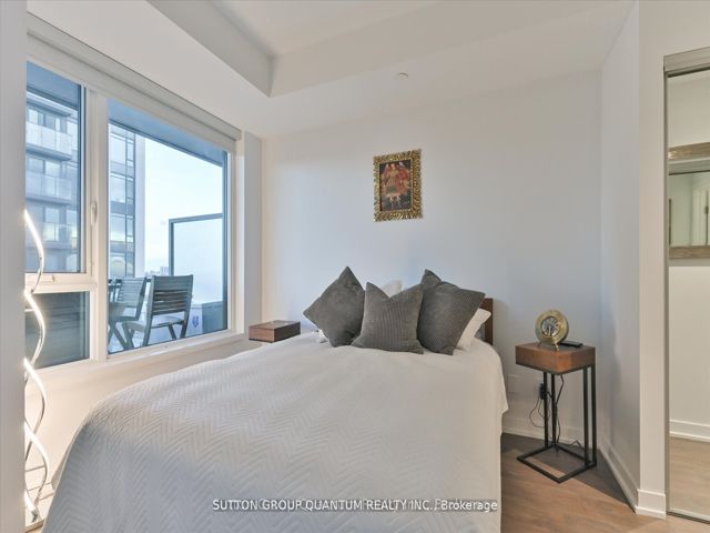 1205 - 1928 Lakeshore Blvd W