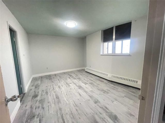 Ph04 - 330 Dixon Rd