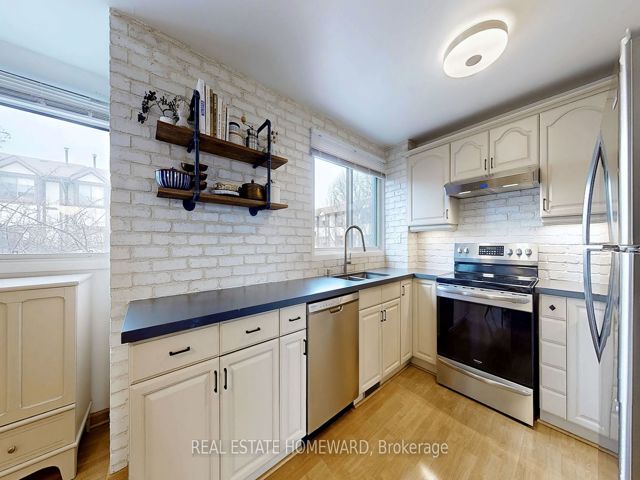 7 - 4 Bradbrook Rd