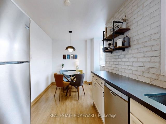 7 - 4 Bradbrook Rd
