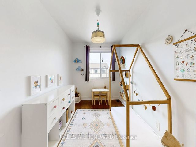 7 - 4 Bradbrook Rd