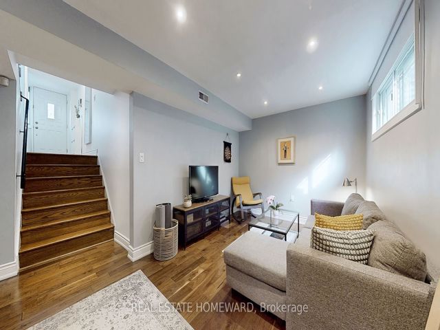7 - 4 Bradbrook Rd