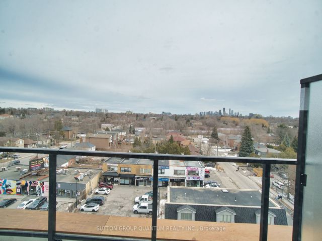 808 - 556 Marlee Ave