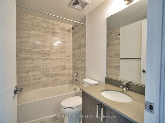 808 - 556 Marlee Ave