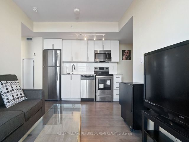 908 - 3091 Dufferin St