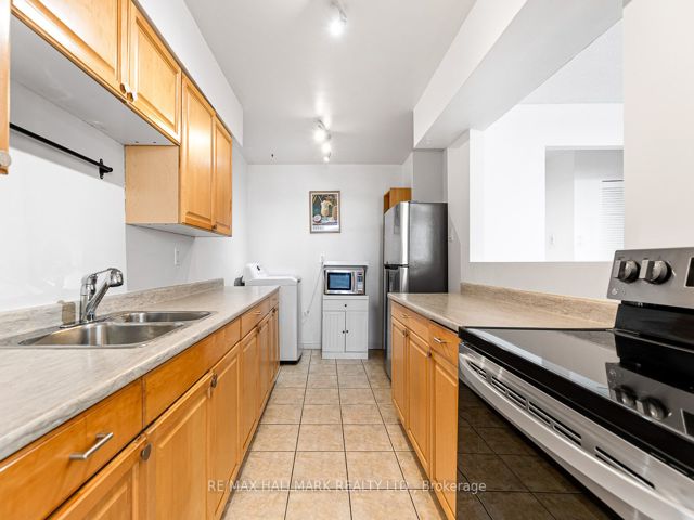 701 - 5 Frith Rd