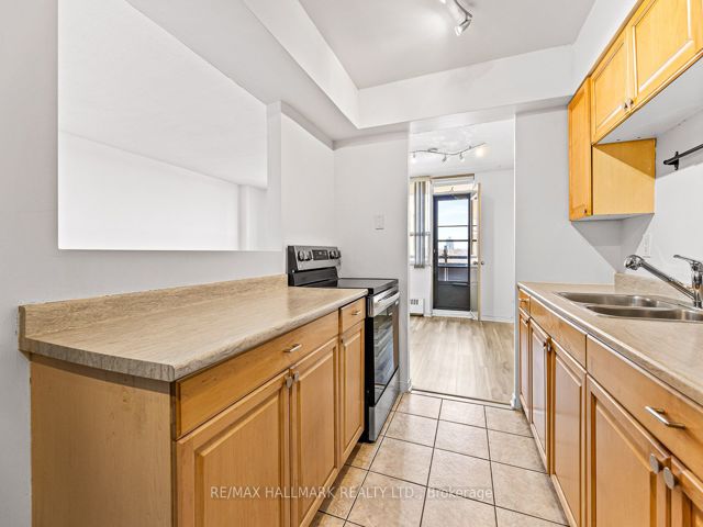 701 - 5 Frith Rd