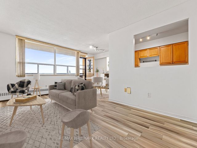 701 - 5 Frith Rd