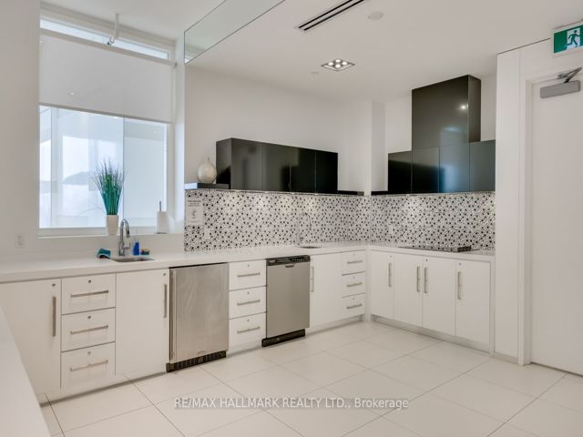 604 - 110 Marine Parade Dr