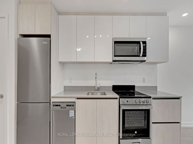 310 - 3100 Keele St